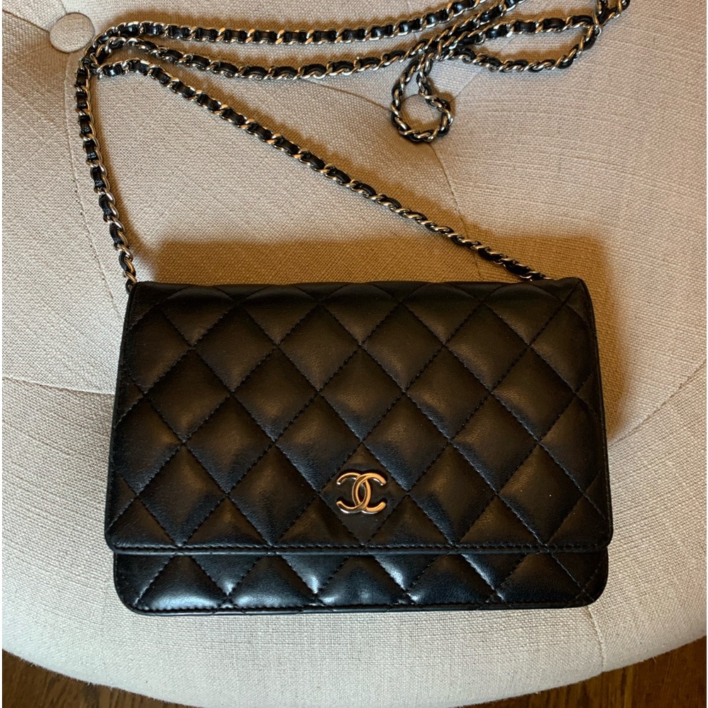 * SOLD * Gorgeous Chanel Wallet On Chain - Black Lambskin-silver hardware